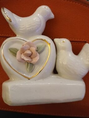 Adorable Vintage  Dove Figurine With Gold  Trim